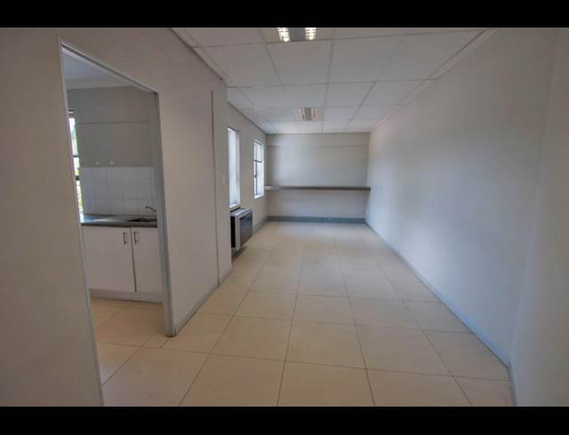 520M² OFFICE TO LET IN WOODMEAD