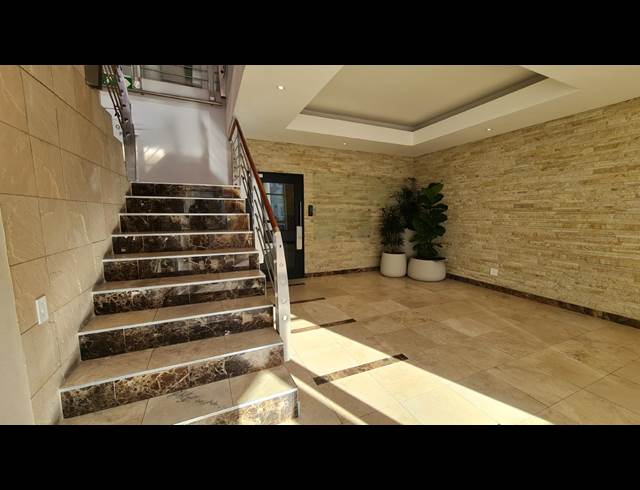 244M² OFFICE TO LET IN WESTLAKE
