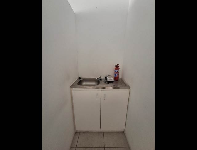 104.40M² RETAIL TO LET IN GONUBIE