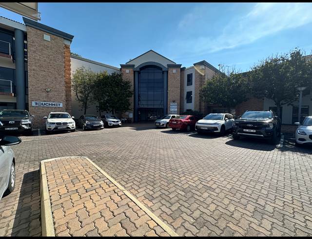 311M² OFFICE TO LET IN SANDTON CENTRAL