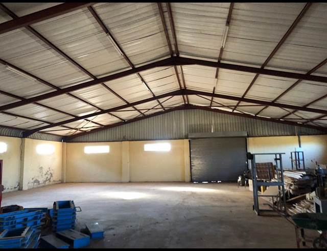 BUSINESS PROPERTY TO RENT IN TWEEFONTEIN