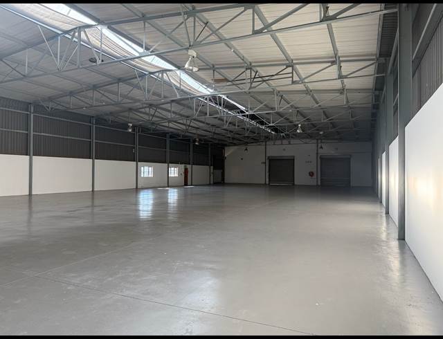 1,145M² WAREHOUSE TO LET IN HALFWAY HOUSE