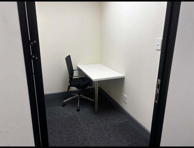 442M² OFFICE TO LET IN DUNKELD WEST