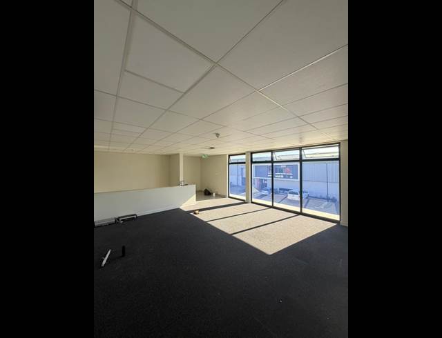 332M² WAREHOUSE TO LET IN STONEWOOD SECURITY ESTATE