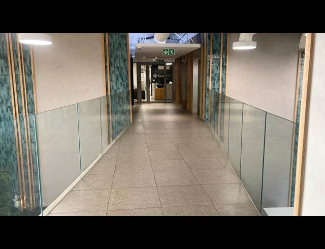 1,310M² OFFICE TO LET IN BIRNAM
