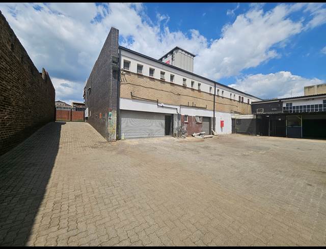 128M² MINI FACTORY TO LET IN PRETORIA WEST