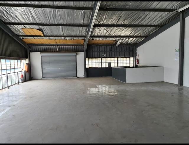 170M² WAREHOUSE TO LET IN TRUROLANDS