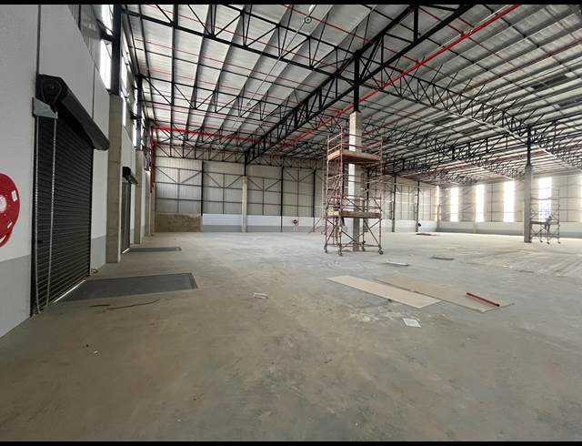 2,500M² WAREHOUSE TO LET IN GOSFORTH PARK