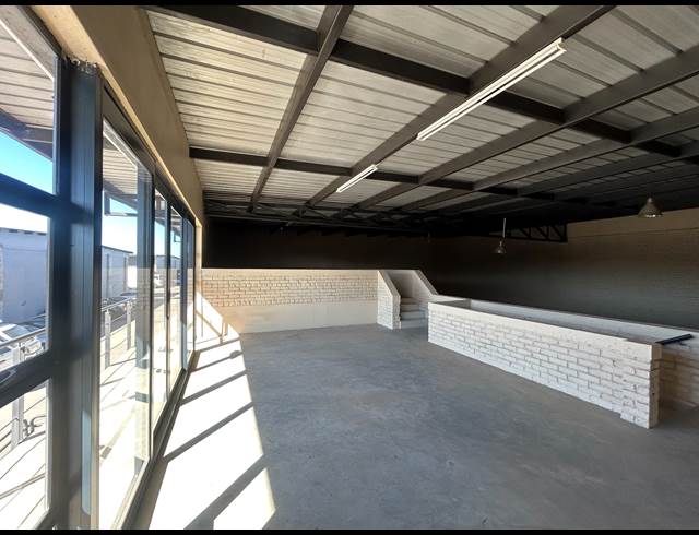 334M² WAREHOUSE TO LET IN POMONA
