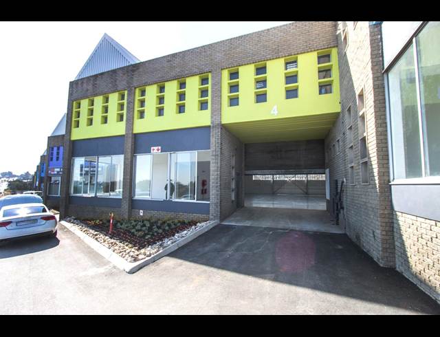 550M² WAREHOUSE TO LET IN HALFWAY HOUSE