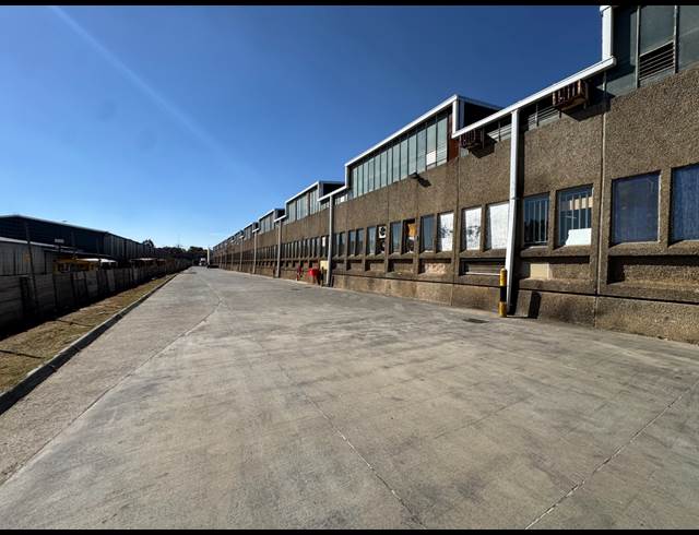 19,369M² WAREHOUSE TO LET IN STORMILL