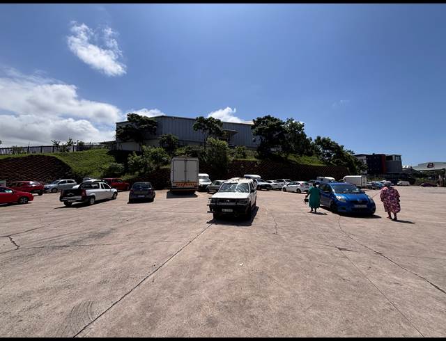 1,671M² WAREHOUSE TO LET IN RIVERHORSE VALLEY