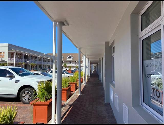 51M² OFFICE TO LET IN WESTLAKE