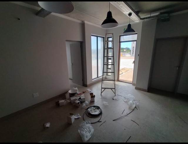 261M² FACTORY TO LET IN KRAAIFONTEIN INDUSTRIA