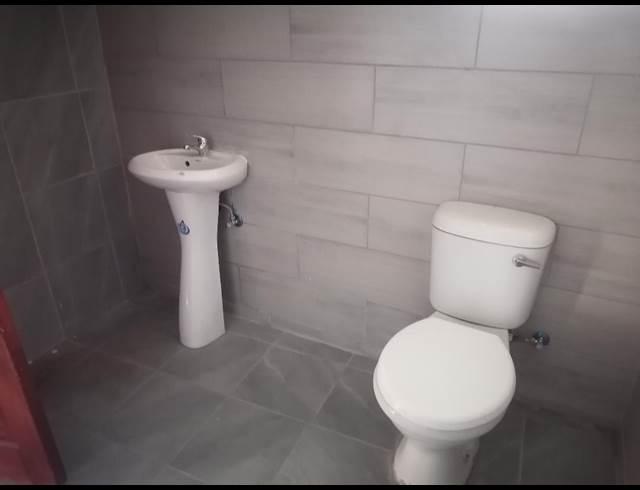 2 bed property to rent in REGENTS PARK ESTATE