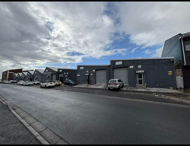 200M² WAREHOUSE TO LET IN MAITLAND