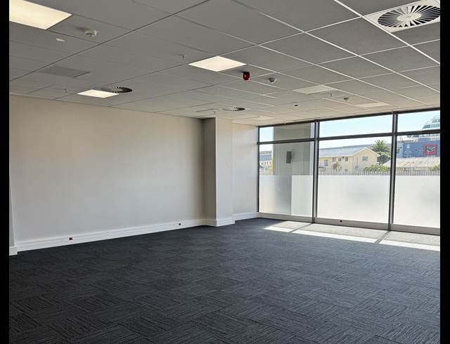114M² OFFICE TO LET IN FORESHORE