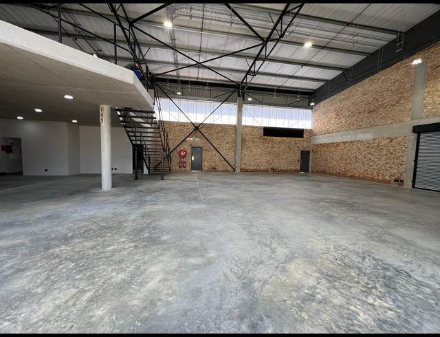 411M² WAREHOUSE TO LET IN STRIJDOMPARK