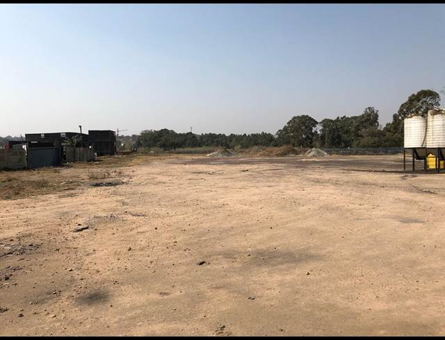 10,000M² VACANT LAND TO LET IN KNIGHTS