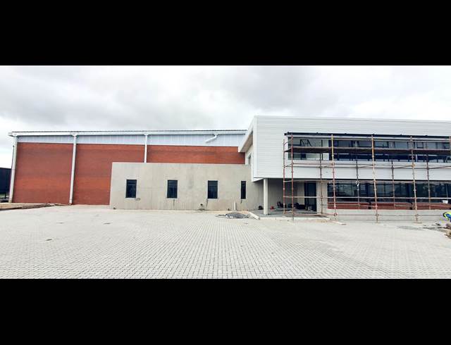 2,820M² WAREHOUSE TO LET IN KILLARNEY GARDENS