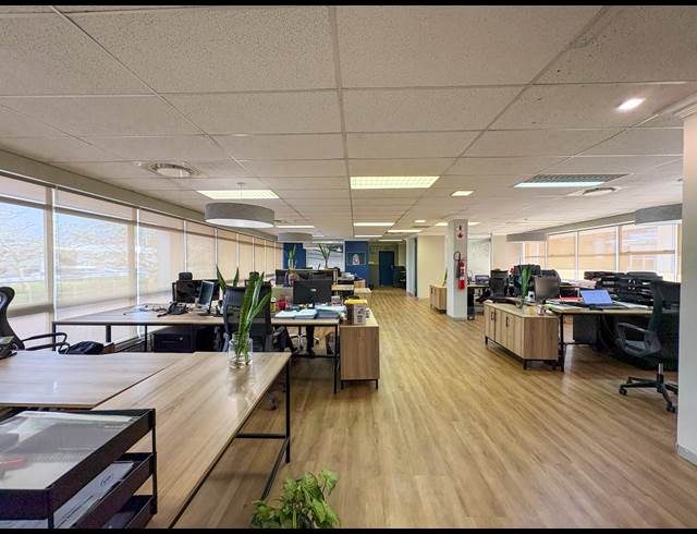 369M² OFFICE TO LET IN LA LUCIA RIDGE