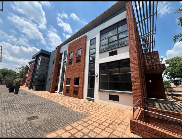 140M² OFFICE TO LET IN HIGHVELD