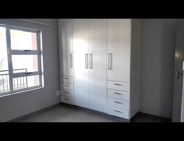 2 bed property to rent in PELHAM