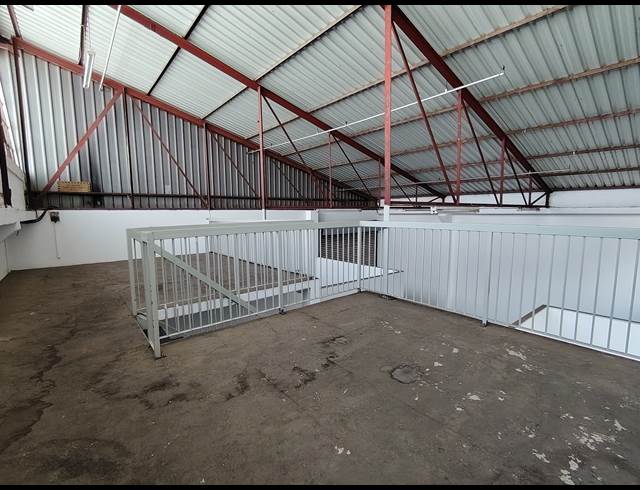 154M² WAREHOUSE TO LET IN STEELEDALE