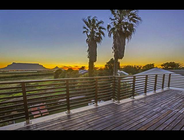 5 BEDROOM FREESTANDING RENTED IN FLAMINGO VLEI