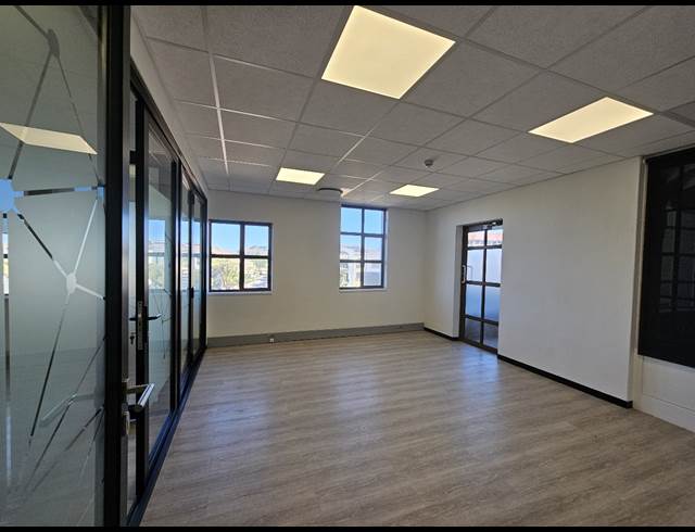 270M² OFFICE TO LET IN CENTURY CITY