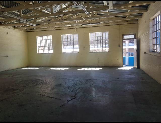 400M² WAREHOUSE TO LET IN BOOYSENS RESERVE