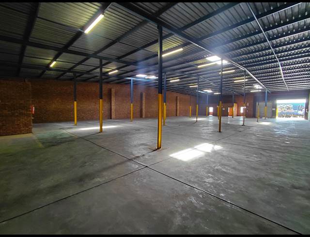 850M² WAREHOUSE TO LET IN POMONA