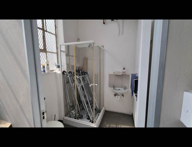 180M² MINI FACTORY TO LET IN SALT RIVER