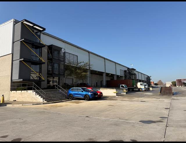 6,569M² WAREHOUSE TO LET IN BELLVILLE SOUTH INDUSTRIA