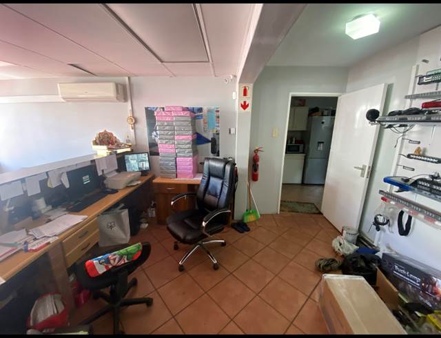 260M² WAREHOUSE TO LET IN SPRINGFIELD