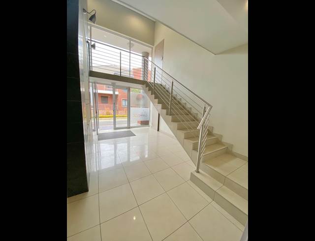 113M² BUILDING TO LET IN FOURWAYS