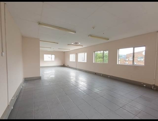 1,540M² WAREHOUSE TO LET IN WESTMEAD