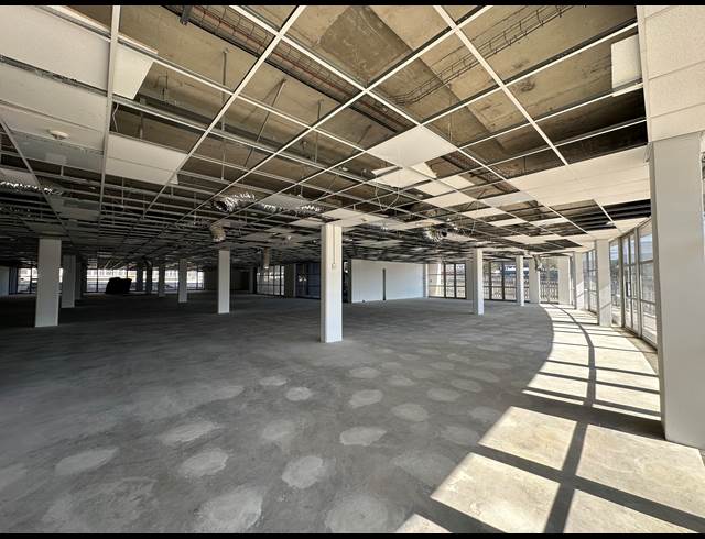 296M² OFFICE TO LET IN ECO PARK ESTATE