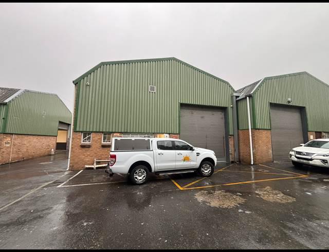 228M² WAREHOUSE TO LET IN PAROW EAST