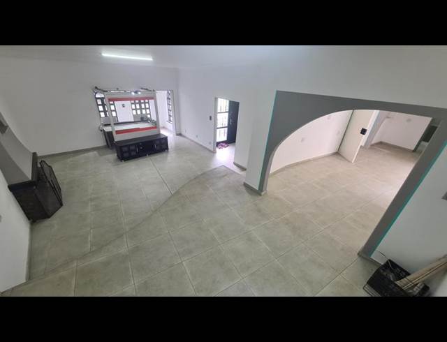 BUSINESS PROPERTY TO RENT IN LIBRADENE