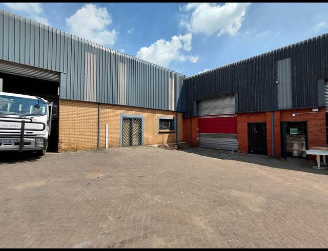 381M² WAREHOUSE TO LET IN CLAYVILLE