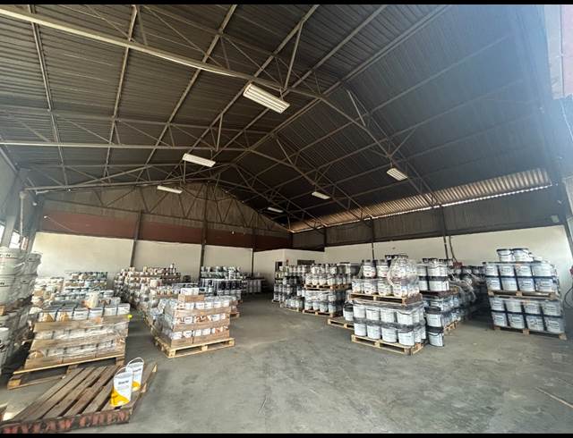 300M² WAREHOUSE TO LET IN INDUSTRIA WEST