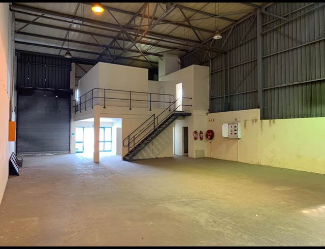 308M² WAREHOUSE TO LET IN STRIJDOMPARK