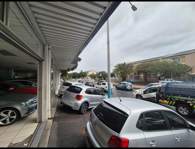 405M² SHOWROOM TO LET IN PAROW EAST