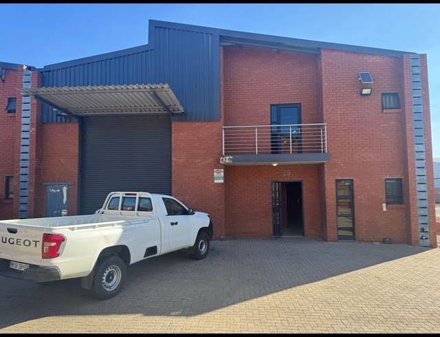 488M² WAREHOUSE TO LET IN ORMONDE