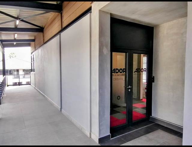 156M² OFFICE TO LET IN DURBANVILLE CENTRAL