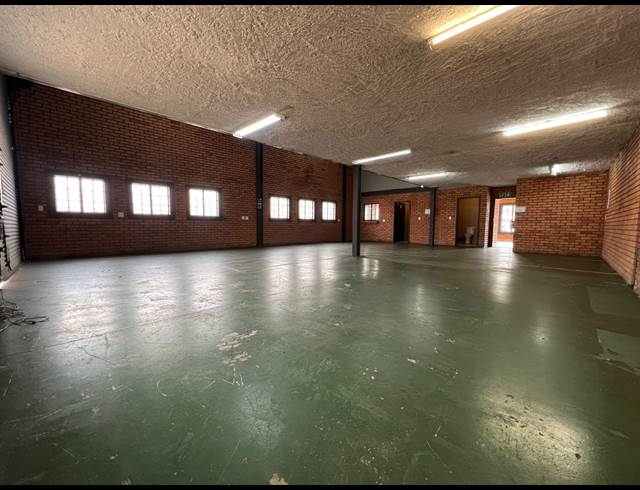 318M² WAREHOUSE TO LET IN HENNOPSPARK