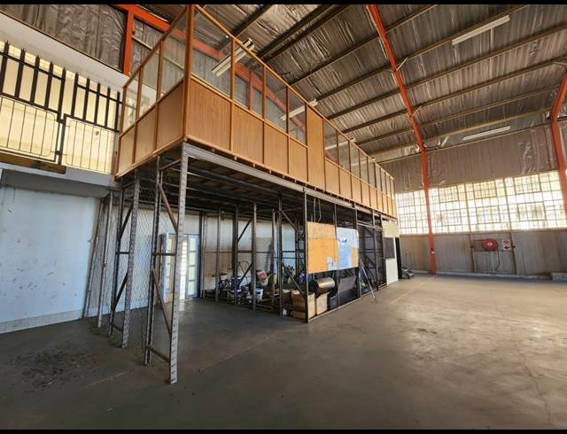 3,000M² WAREHOUSE TO LET IN BENROSE