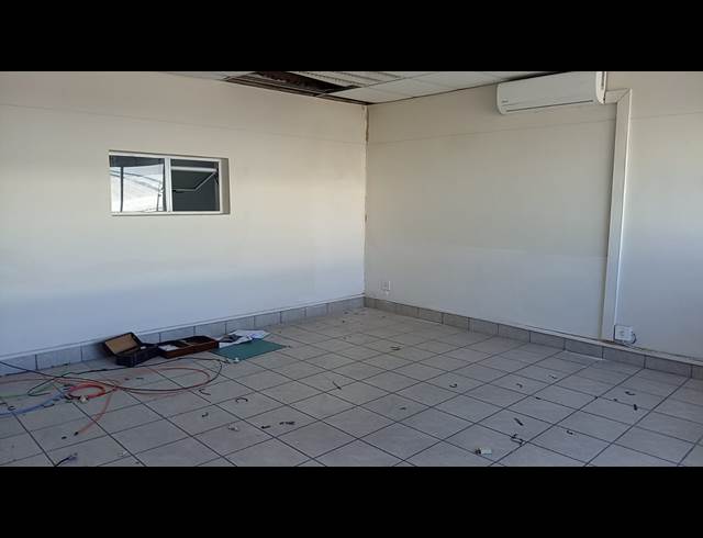 3,301.50M² WAREHOUSE TO LET IN PINETOWN CENTRAL