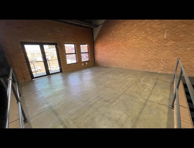 284M² WAREHOUSE TO LET IN DRIEHOEK